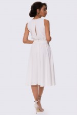Платье белое элегантное